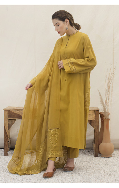 Mustard Outfit
